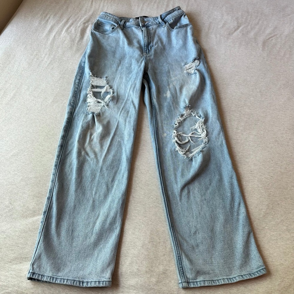 Hollister Ultra High-Rise Dad Jeans Light‎ Wash Distressed Ripped 9S W29 L29